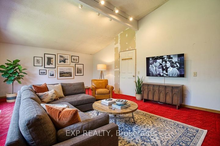 Photo 7 at 1169 Nebo Road, Rural Glanbrook, Hamilton