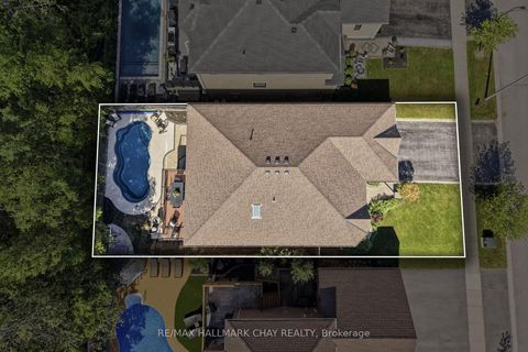 Photo 2 at 50 Thicketwood Avenue, Painswick South, Barrie