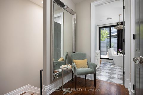 Photo 21 at 374 Lippincott Street, University, Toronto