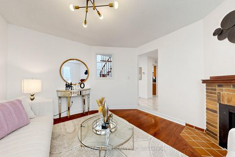 Photo 11 at 186 Wintermute Boulevard, Steeles, Toronto