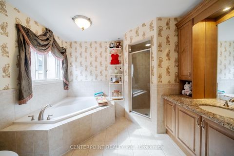 Photo 15 at 9 Summeridge Drive, Patterson, Vaughan
