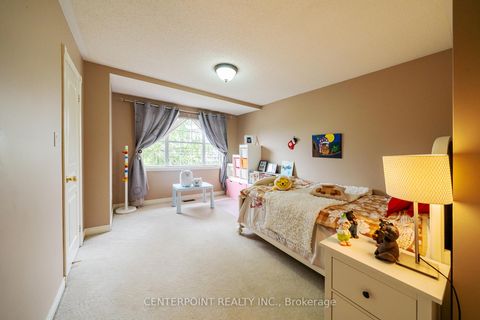 Photo 16 at 9 Summeridge Drive, Patterson, Vaughan