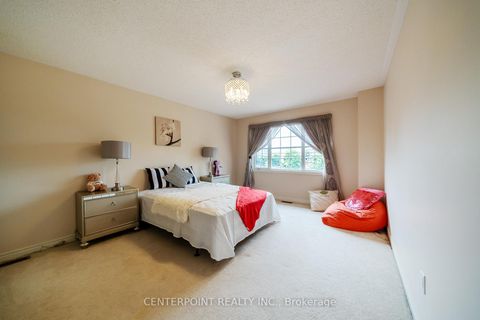Photo 17 at 9 Summeridge Drive, Patterson, Vaughan
