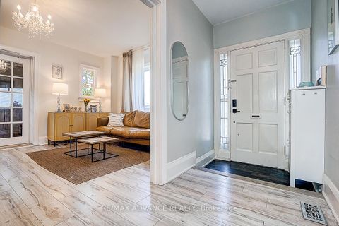 Photo 2 at 33 Castlefield Avenue, Eglinton, Toronto