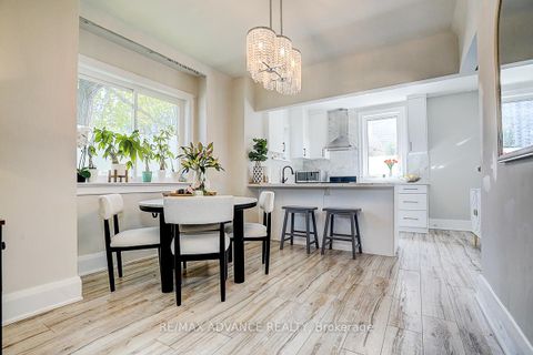 Photo 12 at 33 Castlefield Avenue, Eglinton, Toronto