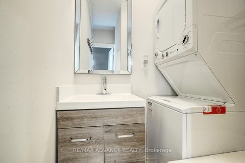 Photo 20 at 33 Castlefield Avenue, Eglinton, Toronto