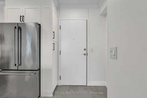Photo 3 at 505 - 1801 Bayview Avenue, Leaside, Toronto