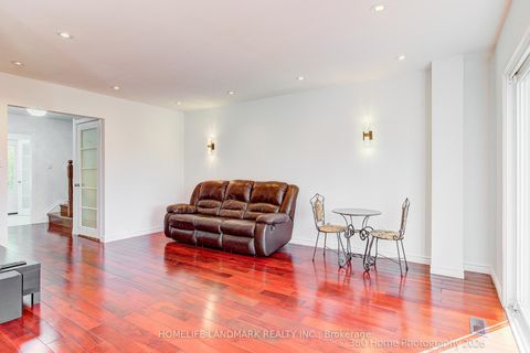 Photo 5 at 33 kitsilano Crescent, North Richvale, Richmond Hill