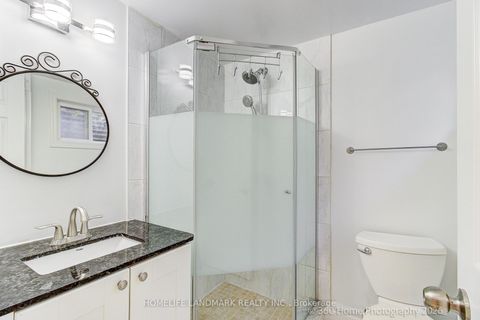Photo 15 at 33 kitsilano Crescent, North Richvale, Richmond Hill