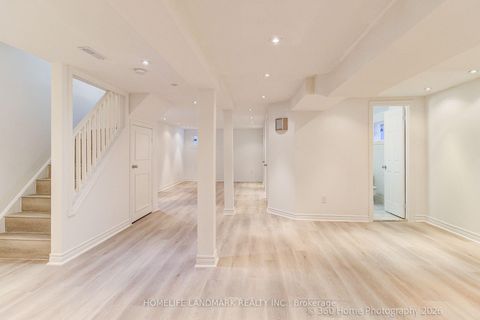 Photo 16 at 33 kitsilano Crescent, North Richvale, Richmond Hill