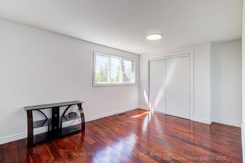 Photo 24 at 33 kitsilano Crescent, North Richvale, Richmond Hill