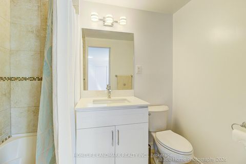Photo 25 at 33 kitsilano Crescent, North Richvale, Richmond Hill