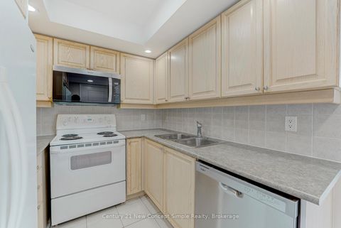 Photo 3 at 2118 - 15 Northtown Way, Willowdale East, Toronto