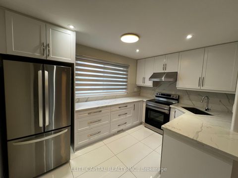 Photo 3 at 29 Burnt Meadoway, Hillcrest Village, Toronto
