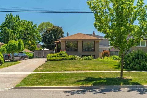 Photo 1 at 51 Eringate Drive, West Deane, Toronto