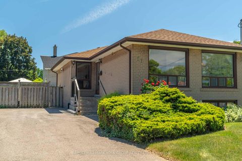 Photo 2 at 51 Eringate Drive, West Deane, Toronto