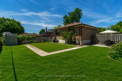 Photo 3 at 51 Eringate Drive, West Deane, Toronto