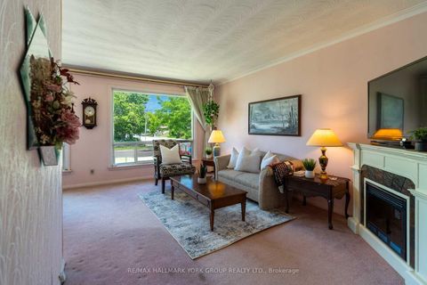Photo 5 at 51 Eringate Drive, West Deane, Toronto