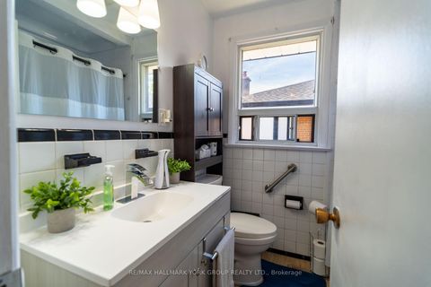 Photo 12 at 51 Eringate Drive, West Deane, Toronto