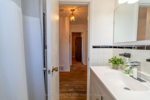 Photo 14 at 51 Eringate Drive, West Deane, Toronto