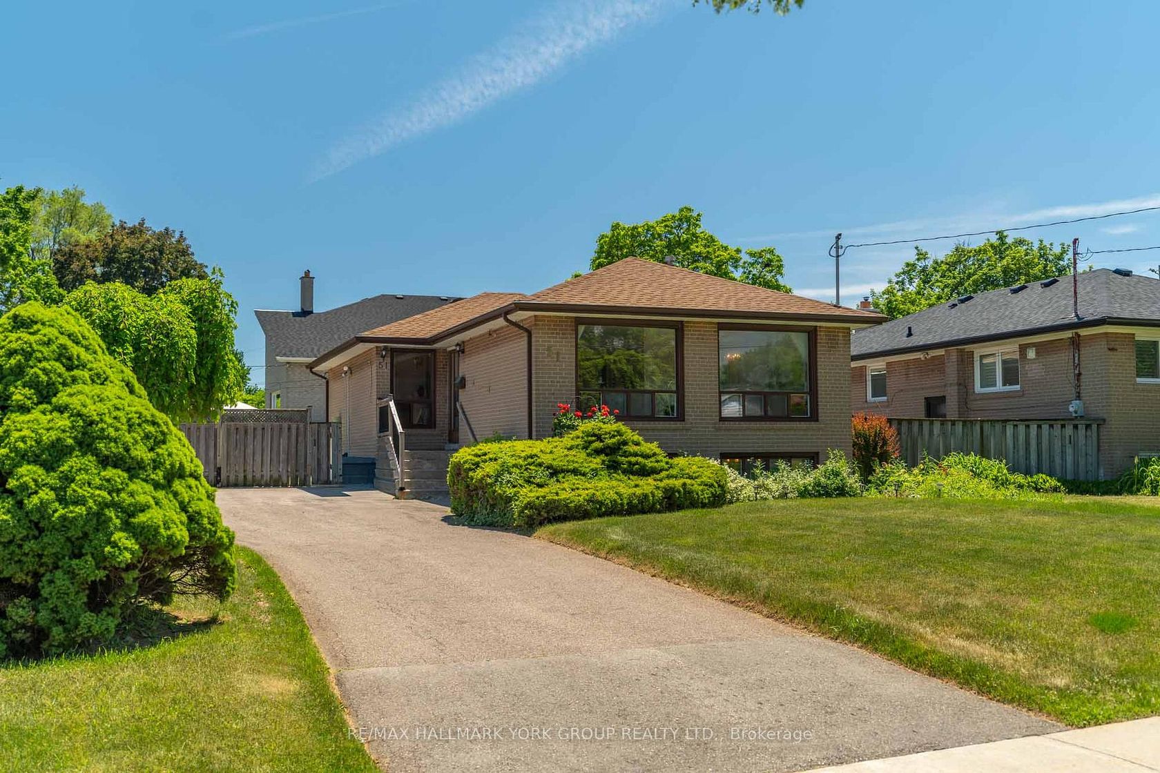 51 Eringate Drive, West Deane, Toronto photo 4