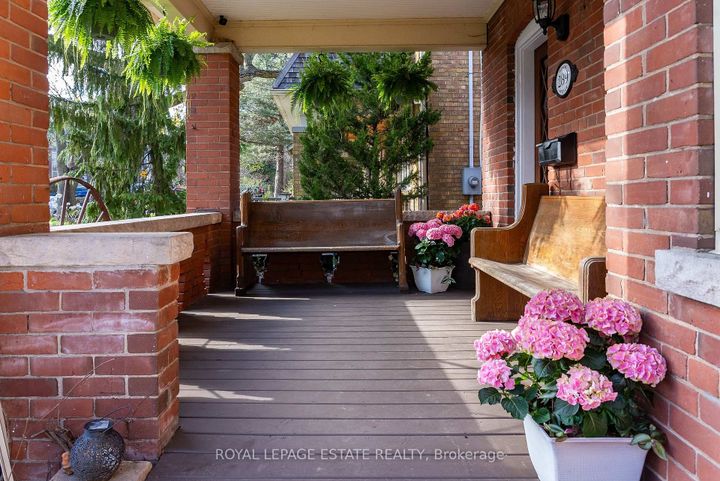 Photo 3 at 289 Beech Avenue, The Beaches, Toronto