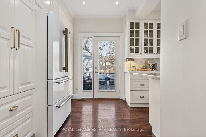 Photo 12 at 289 Beech Avenue, The Beaches, Toronto