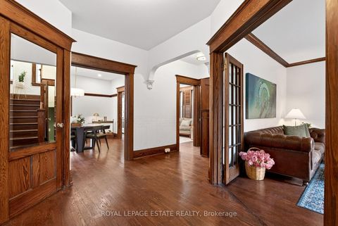 Photo 5 at 289 Beech Avenue, The Beaches, Toronto