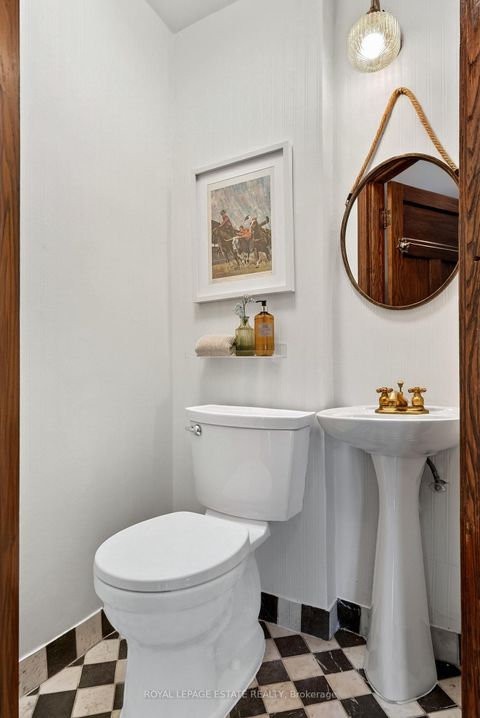 Photo 10 at 289 Beech Avenue, The Beaches, Toronto