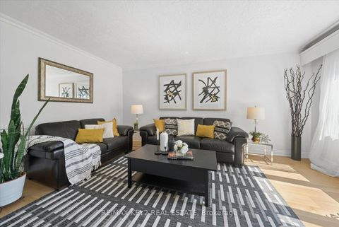 Photo 4 at 18 Jodphur Avenue, Pelmo Park W5, Toronto