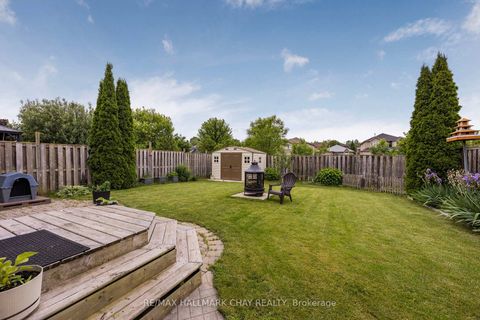 Photo 25 at 66 Penvill Trail, Ardagh, Barrie