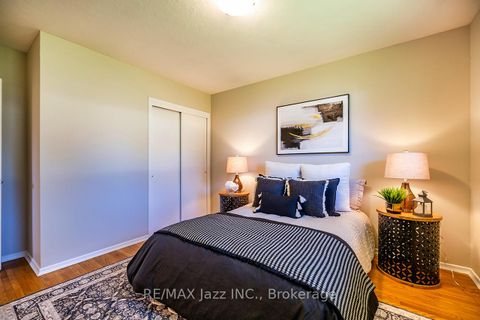 Photo 14 at 369 Waverly Street N, McLaughlin, Oshawa