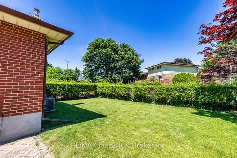 Photo 23 at 369 Waverly Street N, McLaughlin, Oshawa