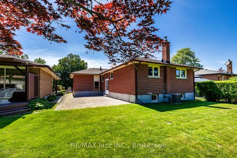 Photo 25 at 369 Waverly Street N, McLaughlin, Oshawa