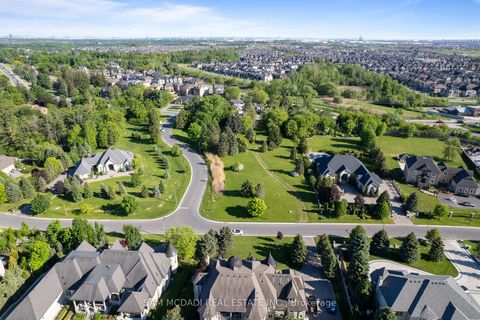 Photo 3 at 10 Richard Lovat Court, Kleinburg, Vaughan