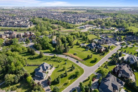 Photo 8 at 10 Richard Lovat Court, Kleinburg, Vaughan