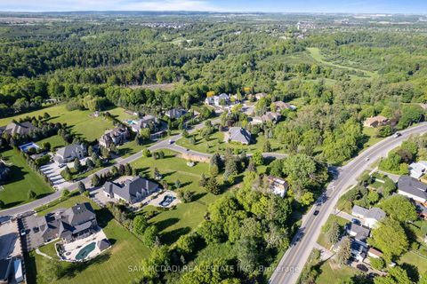 Photo 13 at 10 Richard Lovat Court, Kleinburg, Vaughan