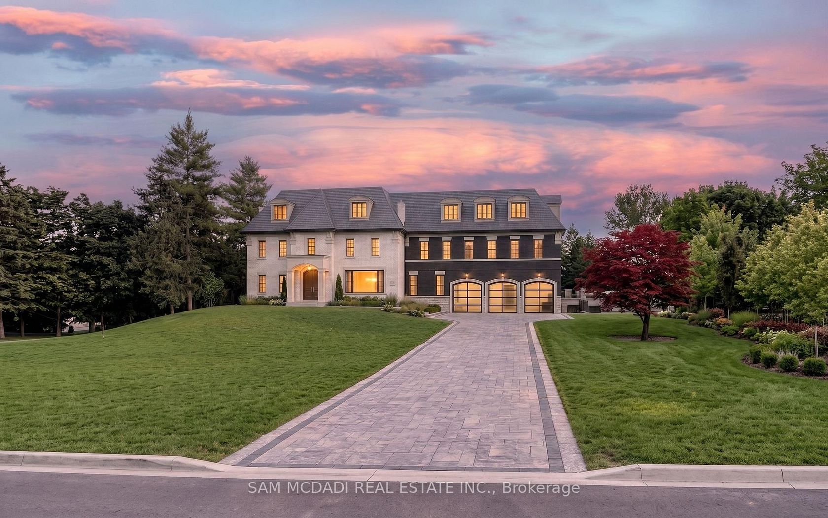 16 Charles Cooper Court, Kleinburg, Vaughan photo number 2