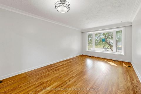 Photo 3 at 34 Paragon Road, The Westway, Toronto