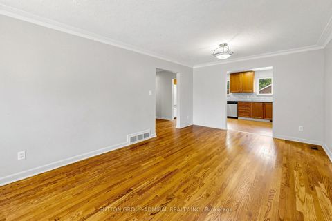 Photo 4 at 34 Paragon Road, The Westway, Toronto