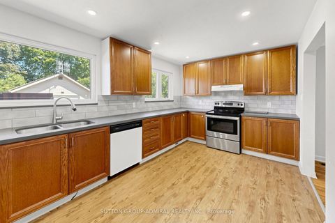 Photo 5 at 34 Paragon Road, The Westway, Toronto