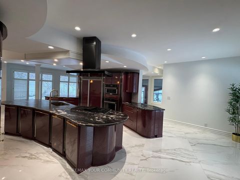 Photo 8 at 76 Silver Fox Place, Rural Vaughan, Vaughan