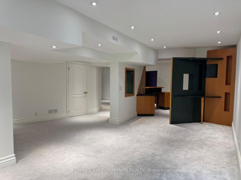 Photo 17 at 76 Silver Fox Place, Rural Vaughan, Vaughan