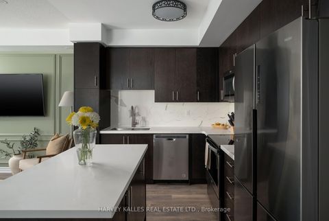 Photo 9 at 35 - 85 Eastwood Park Gardens, Long Branch, Toronto