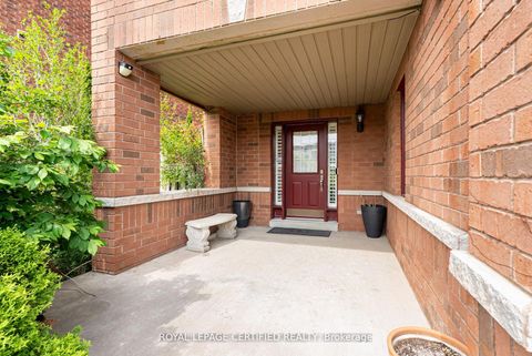 Photo 3 at 21 Polarlights Way, Rouge E11, Toronto