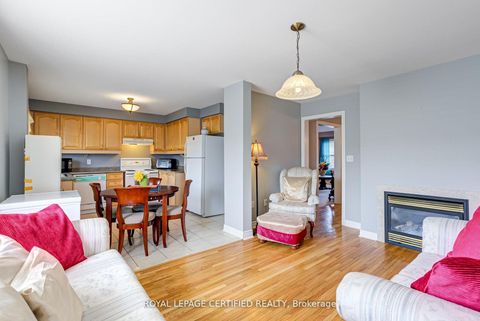 Photo 17 at 21 Polarlights Way, Rouge E11, Toronto
