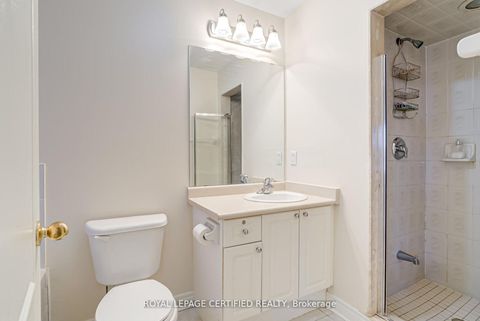 Photo 27 at 21 Polarlights Way, Rouge E11, Toronto