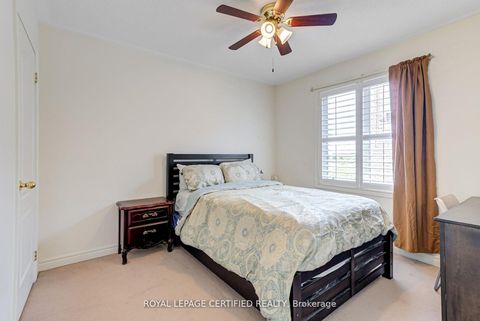 Photo 33 at 21 Polarlights Way, Rouge E11, Toronto