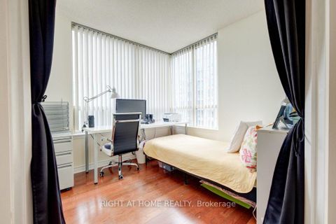 Photo 15 at 905 - 7 Bishop Avenue, Newtonbrook East, Toronto