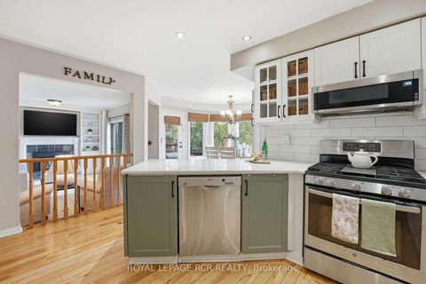 Photo 6 at 59 Dawlish Avenue, Aurora Highlands, Aurora